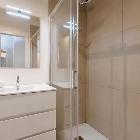 Genteel Almansa * إشبيلية